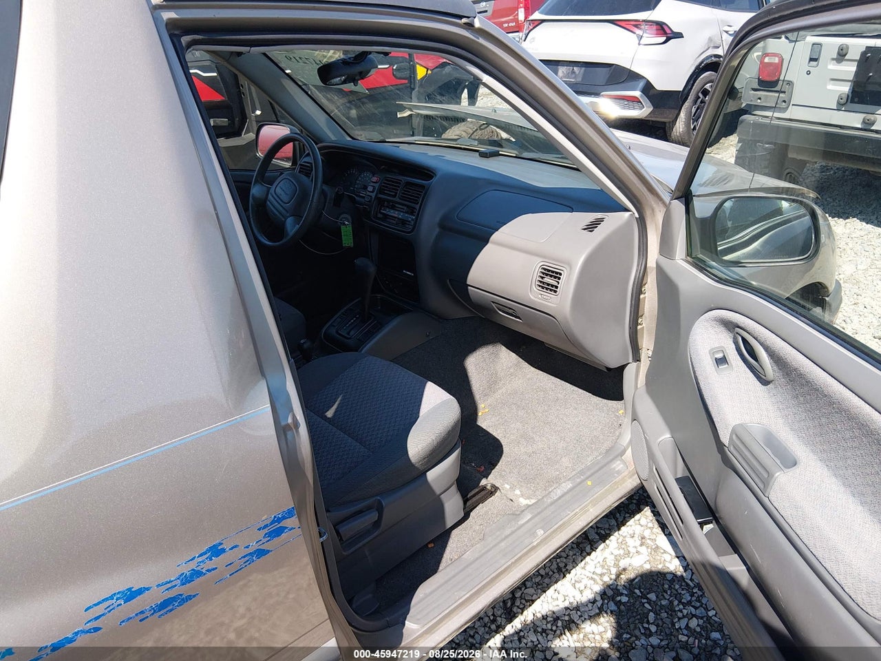 2002 CHEVROLET TRACKER · 5/11