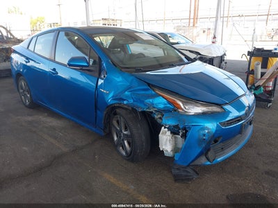 2021 TOYOTA PRIUS XLE