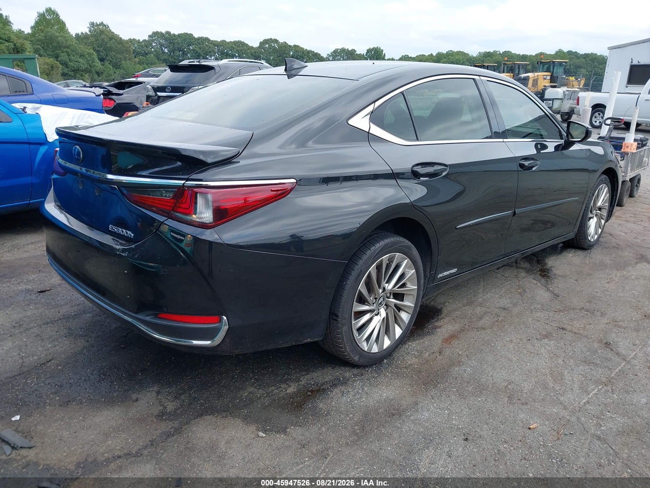 2019 LEXUS ES 300H LUXURY · 4/11