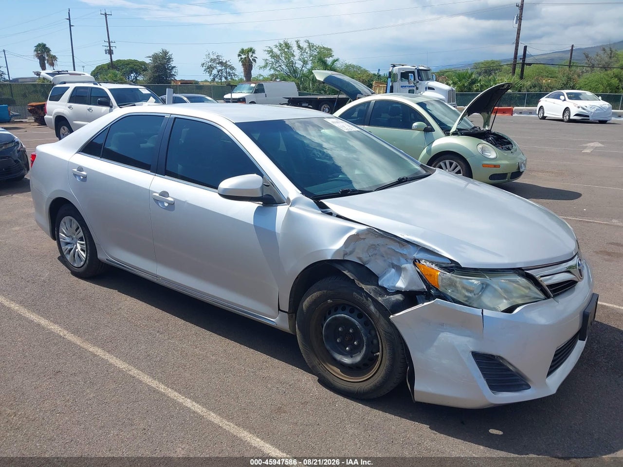 2014 TOYOTA CAMRY LE · 6/11