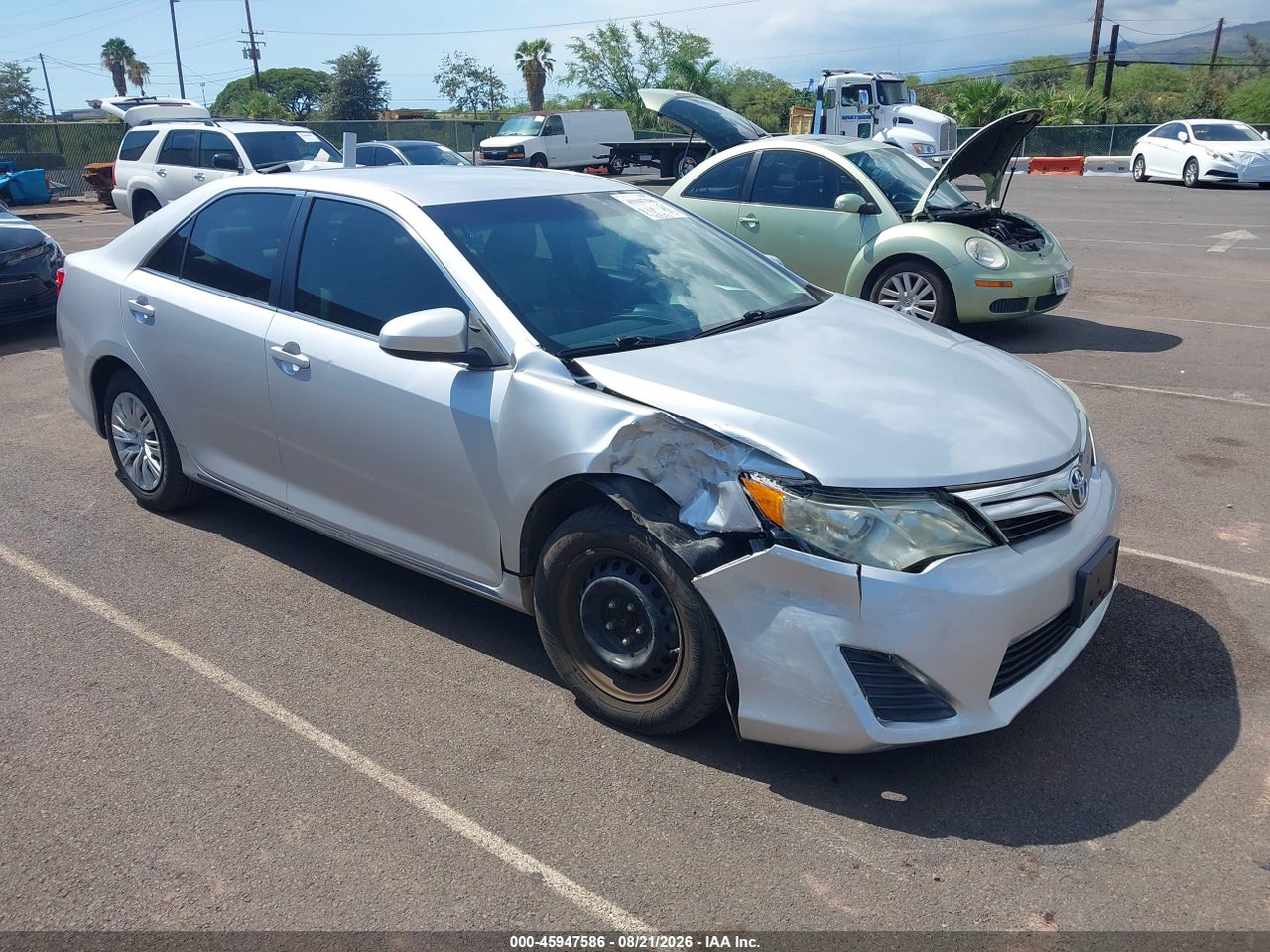 4T1BF1FK7EU****** · 2014 TOYOTA CAMRY LE