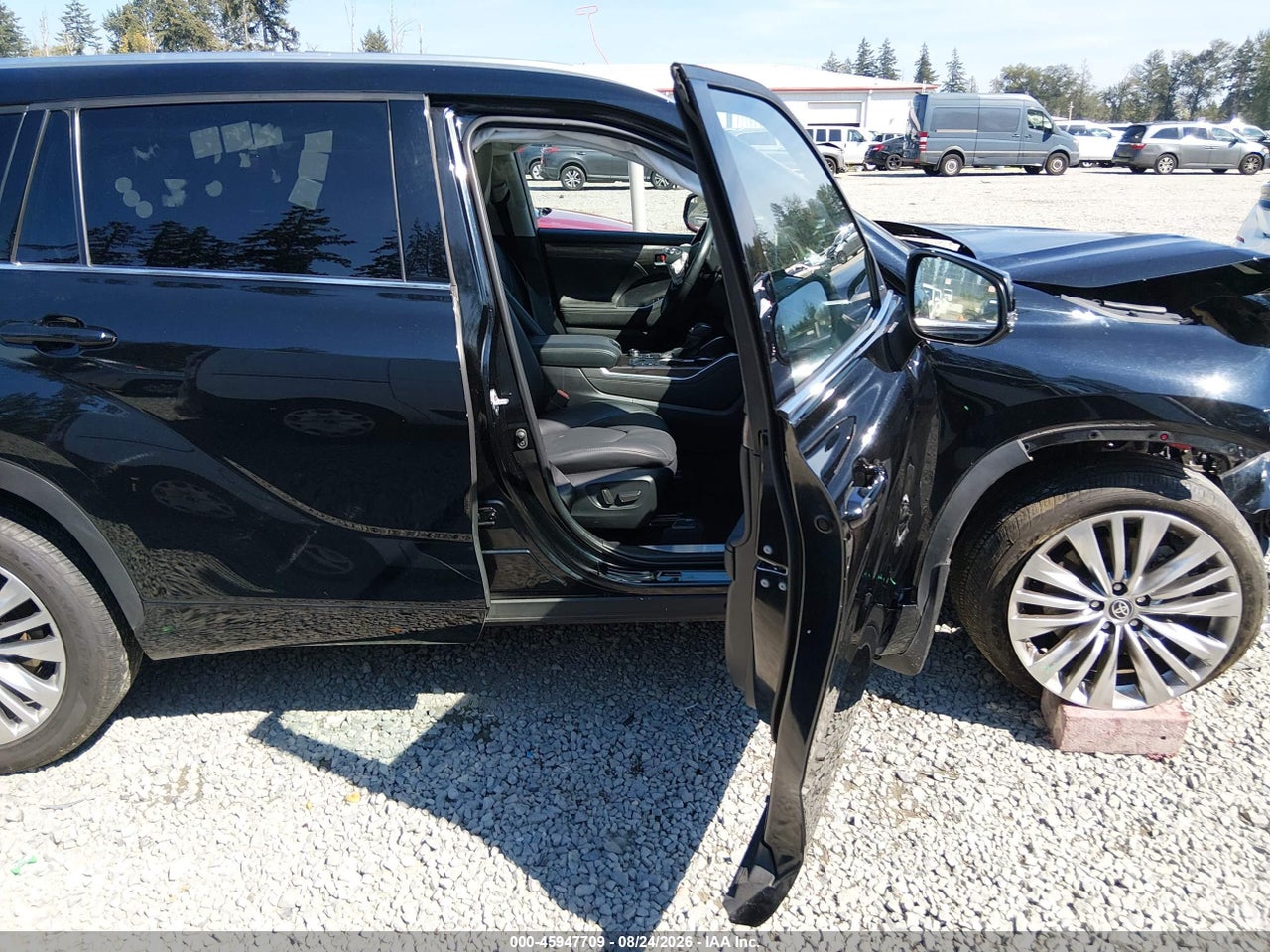 2023 TOYOTA HIGHLANDER PLATINUM · 5/11