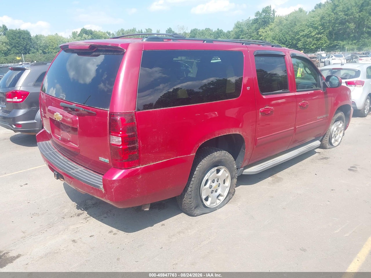 2012 CHEVROLET SUBURBAN LT · 4/11