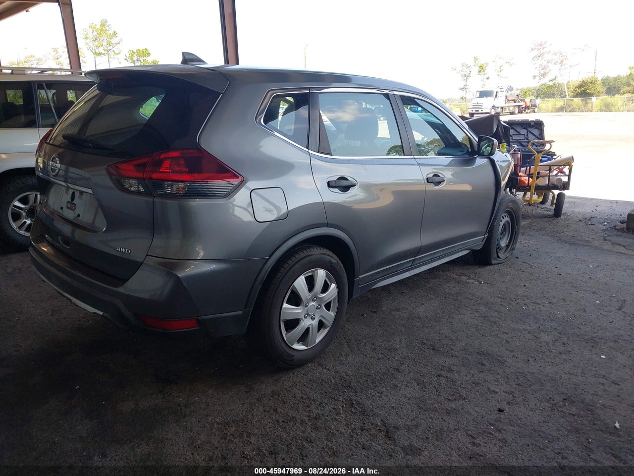 2018 NISSAN ROGUE S · 4/11