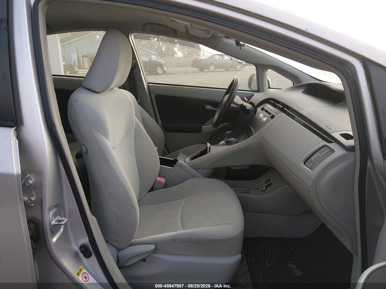 2011 TOYOTA PRIUS TWO · 5/11