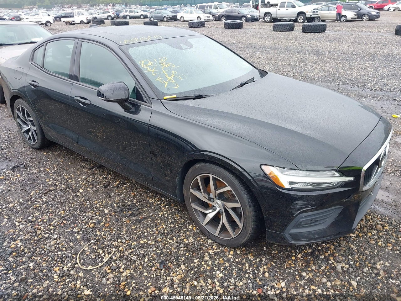 7JR102FK6LG****** · 2020 VOLVO S60 T5 MOMENTUM