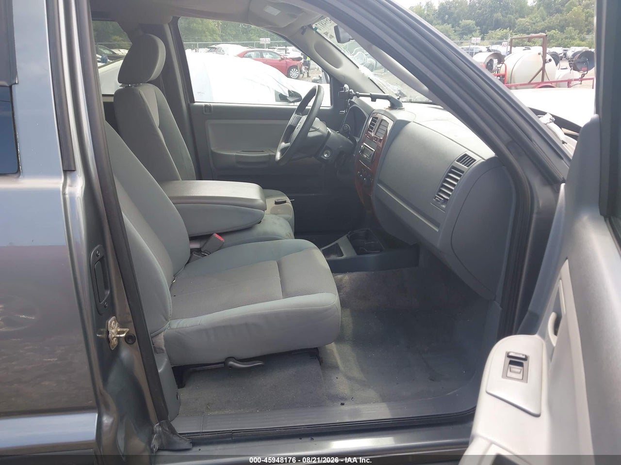2005 DODGE DAKOTA SLT · 5/11