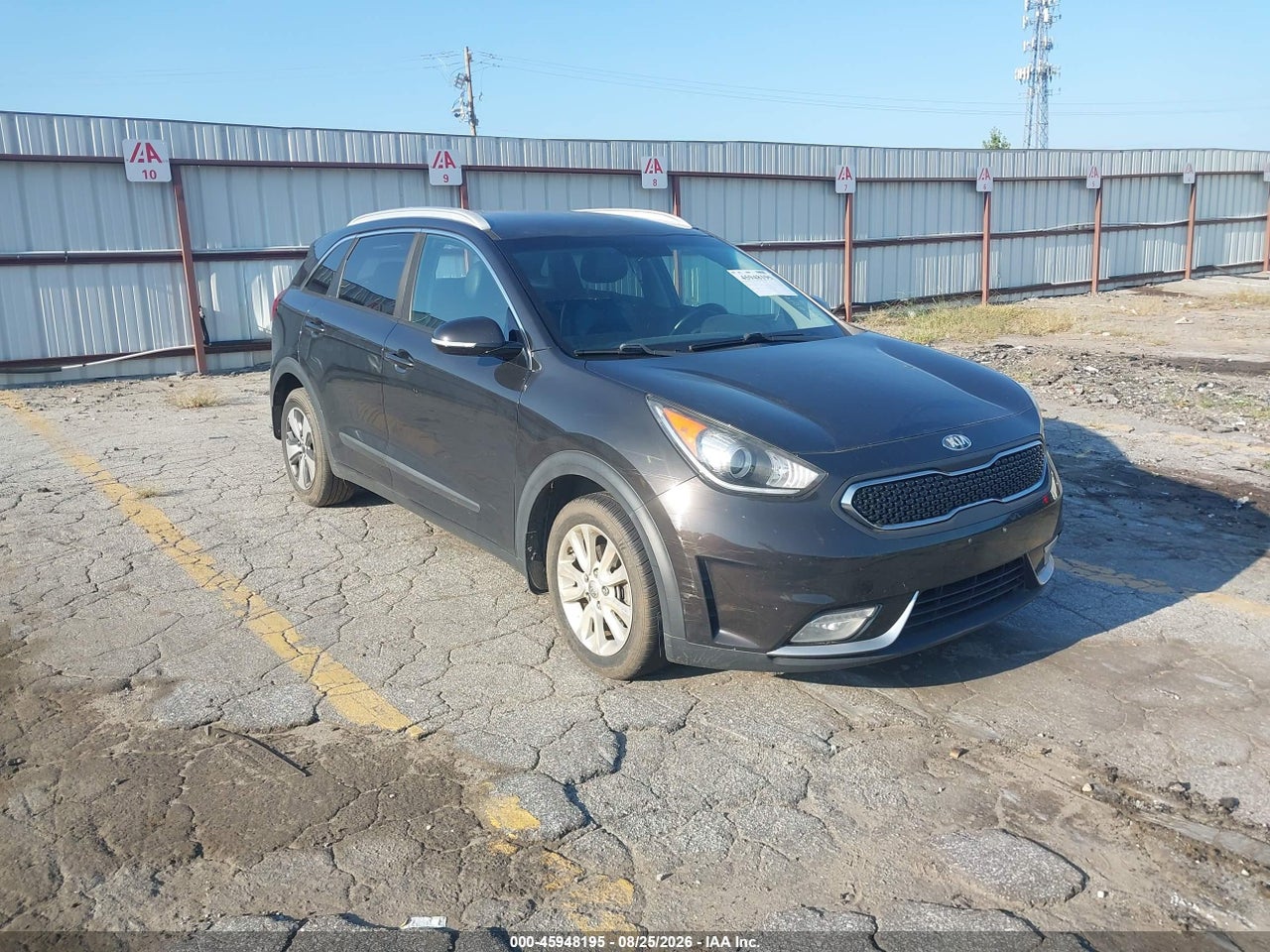 KNDCC3LC3H5****** · 2017 KIA NIRO EX