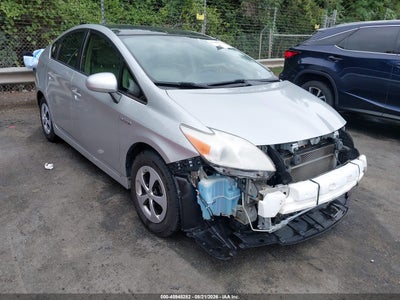 2013 TOYOTA PRIUS THREE