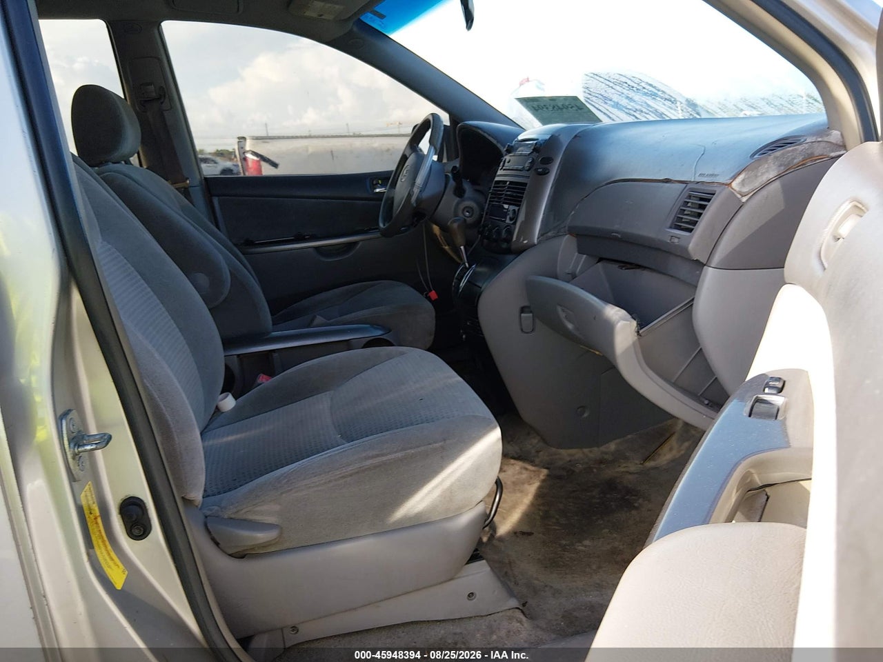 2006 TOYOTA SIENNA CE · 5/11