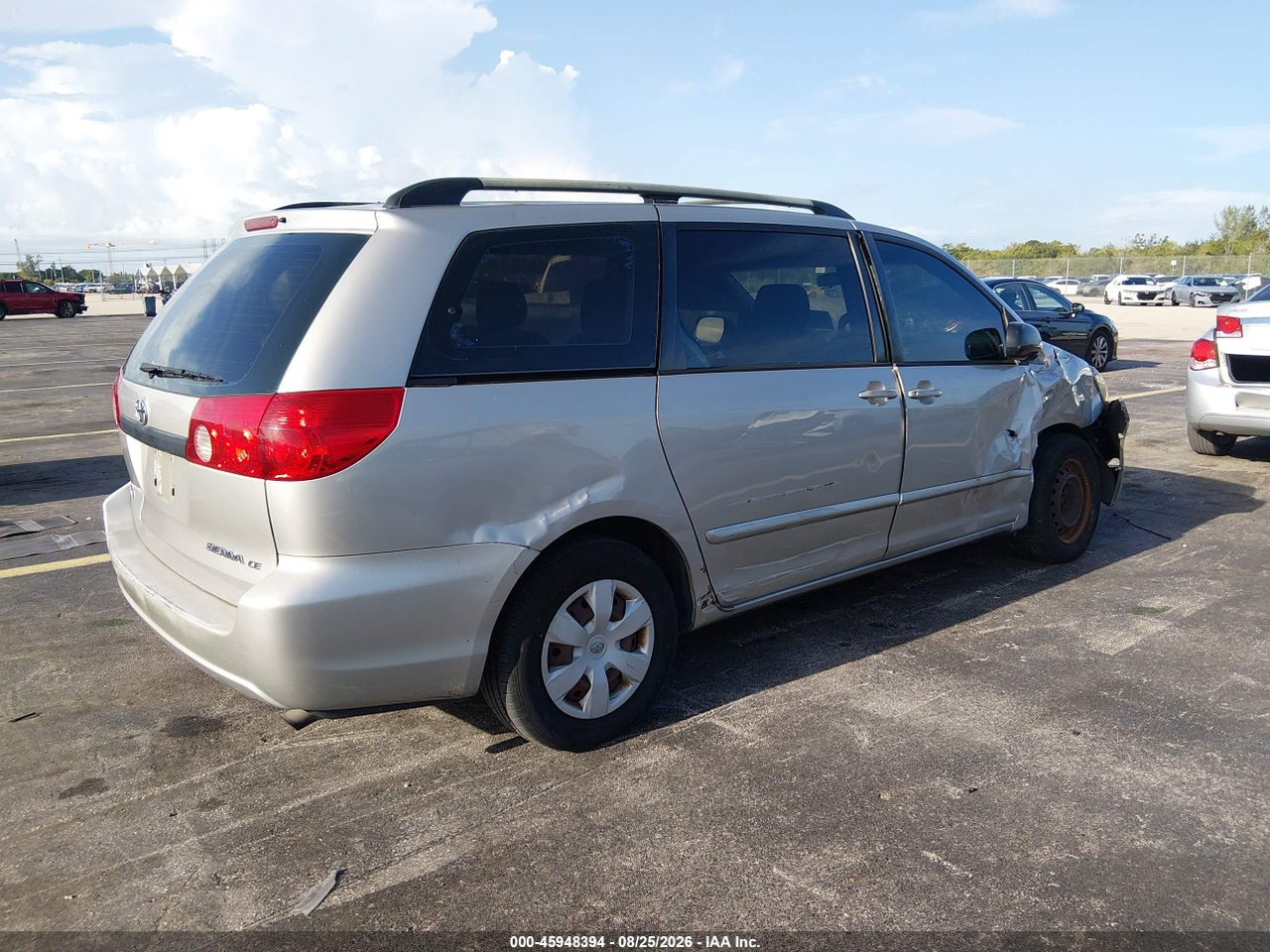 2006 TOYOTA SIENNA CE · 4/11
