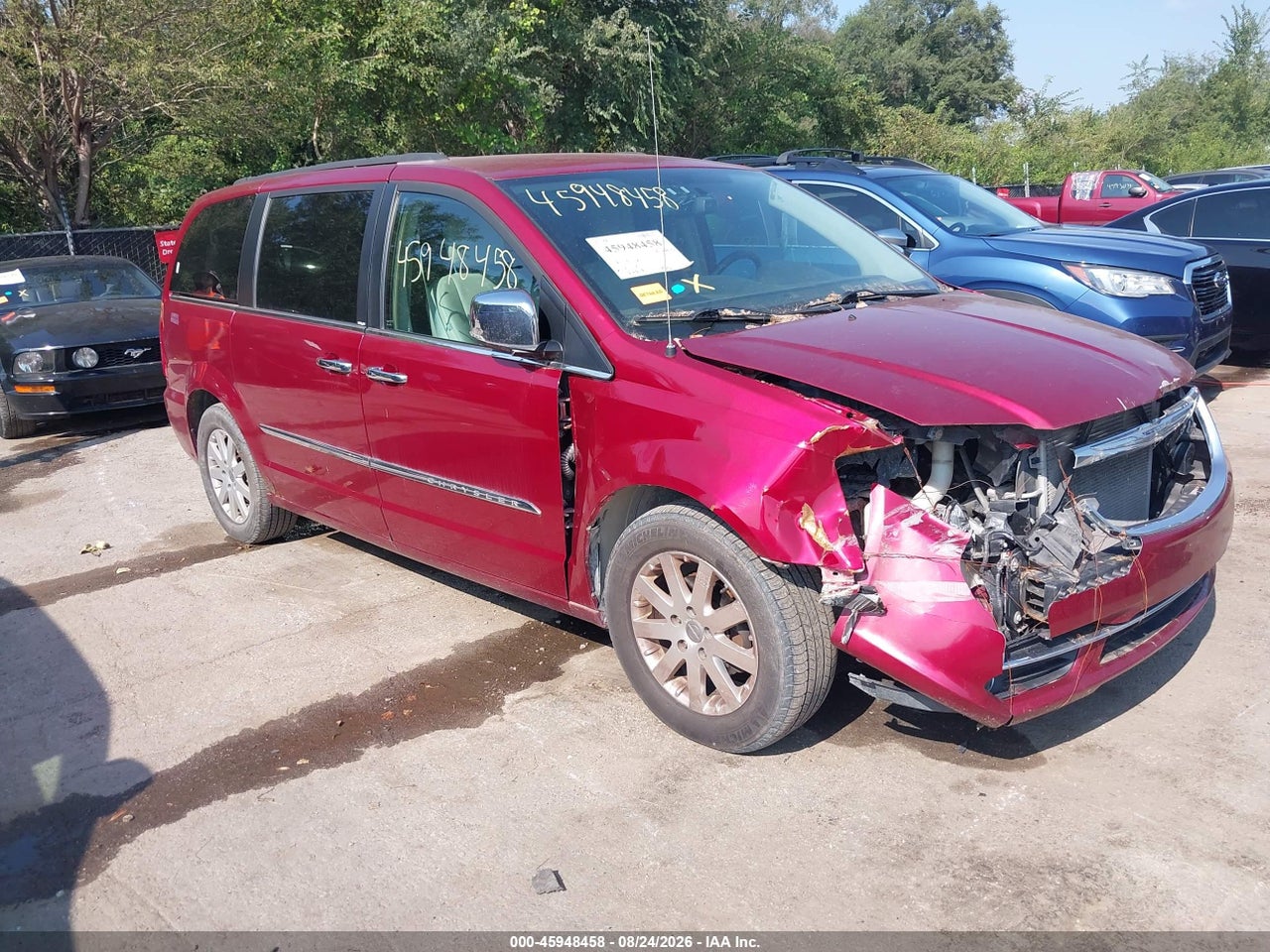2A4RR8DGXBR****** · 2011 CHRYSLER TOWN &amp; COUNTRY TOURING-L