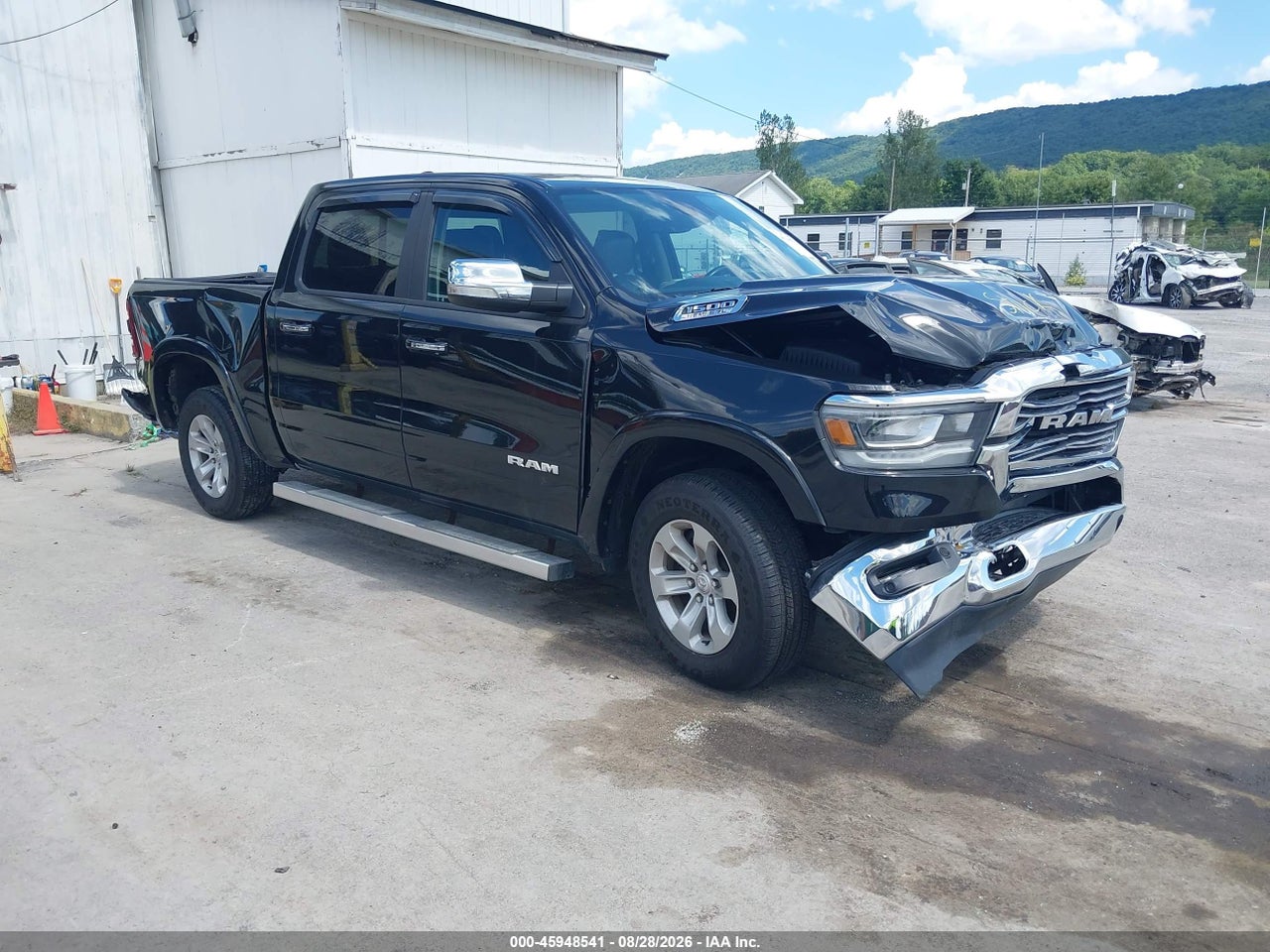 2022 RAM 1500 LARAMIE  4X4 5'7 BOX
