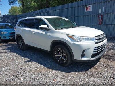 2019 TOYOTA HIGHLANDER LE
