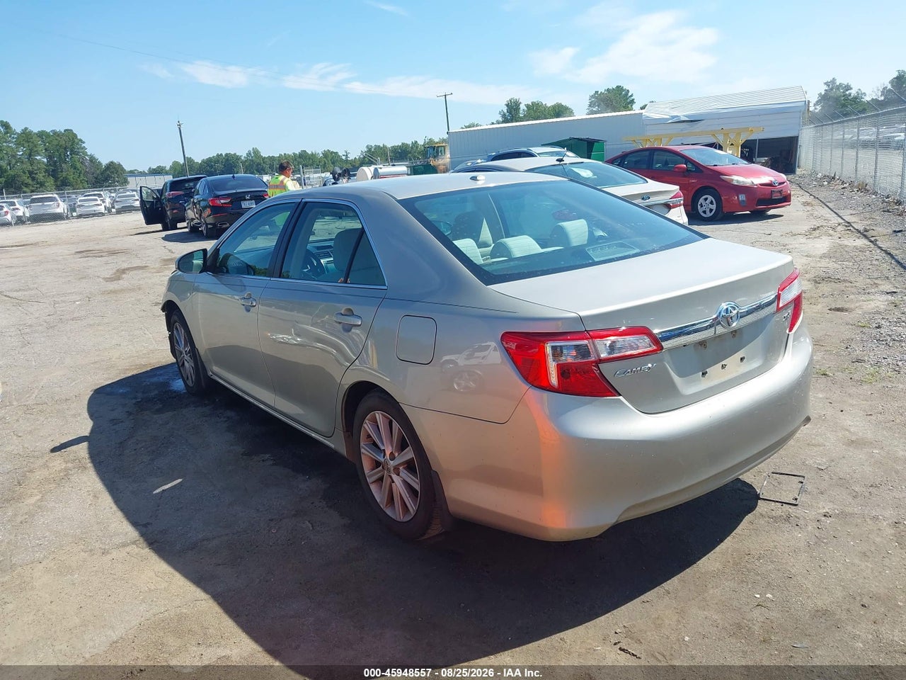 2014 TOYOTA CAMRY XLE · 3/11