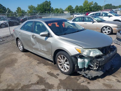 2014 TOYOTA CAMRY XLE