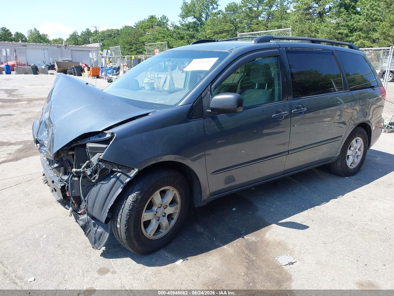 2009 TOYOTA SIENNA LE · 2/10