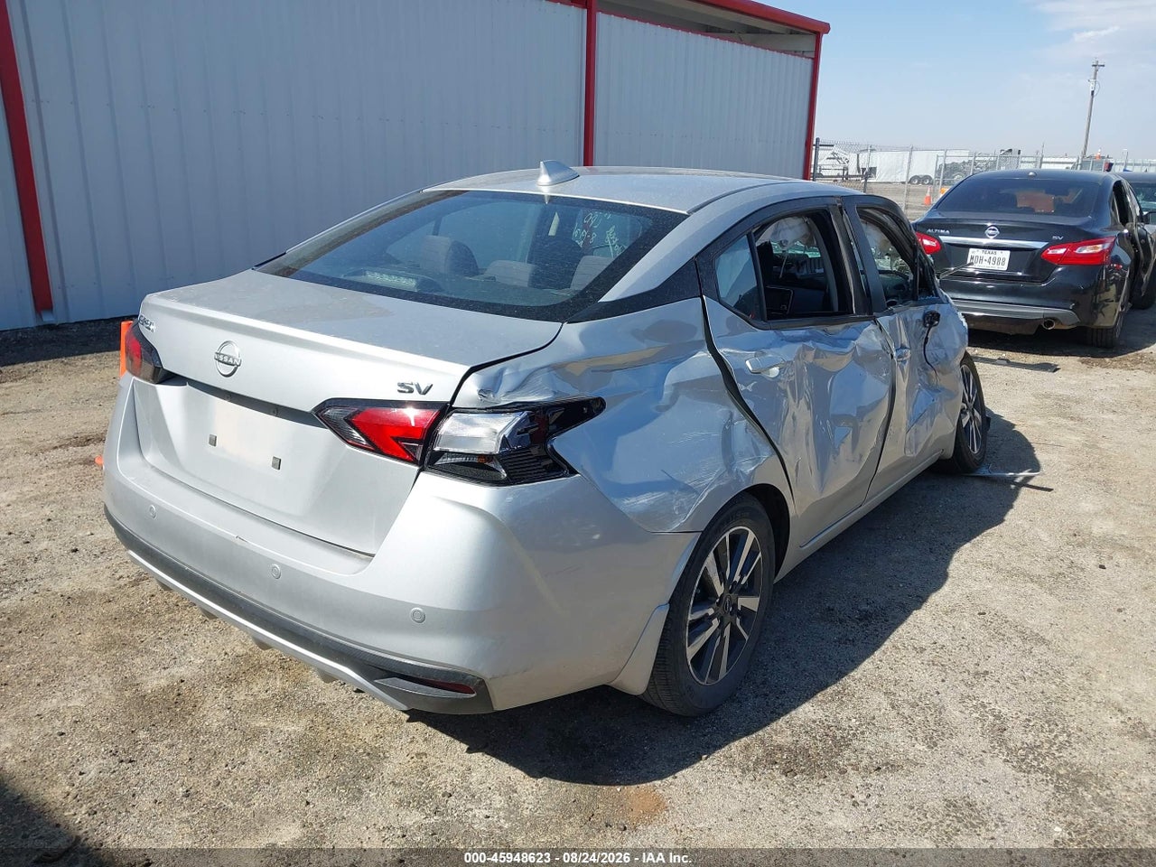 2024 NISSAN VERSA 1.6 SV · 4/11