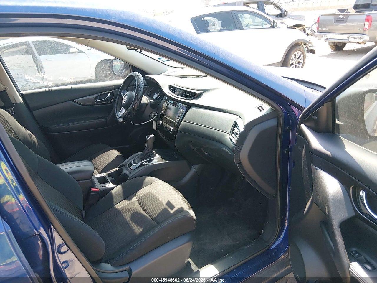 2019 NISSAN ROGUE S · 5/11