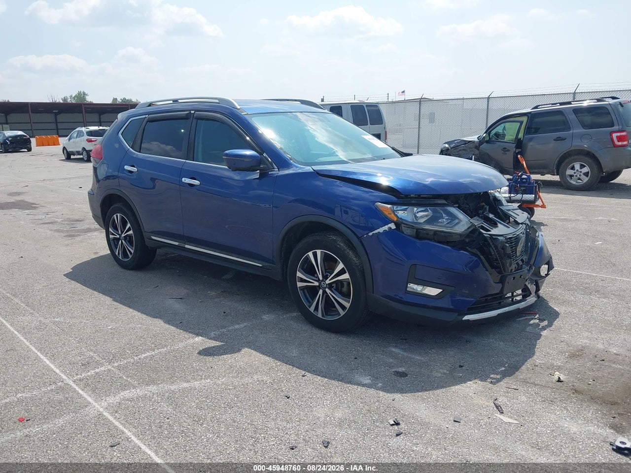 5N1AT2MV5JC****** · 2018 NISSAN ROGUE SL