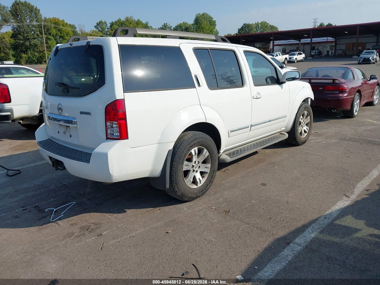 2011 NISSAN PATHFINDER SILVER · 4/11
