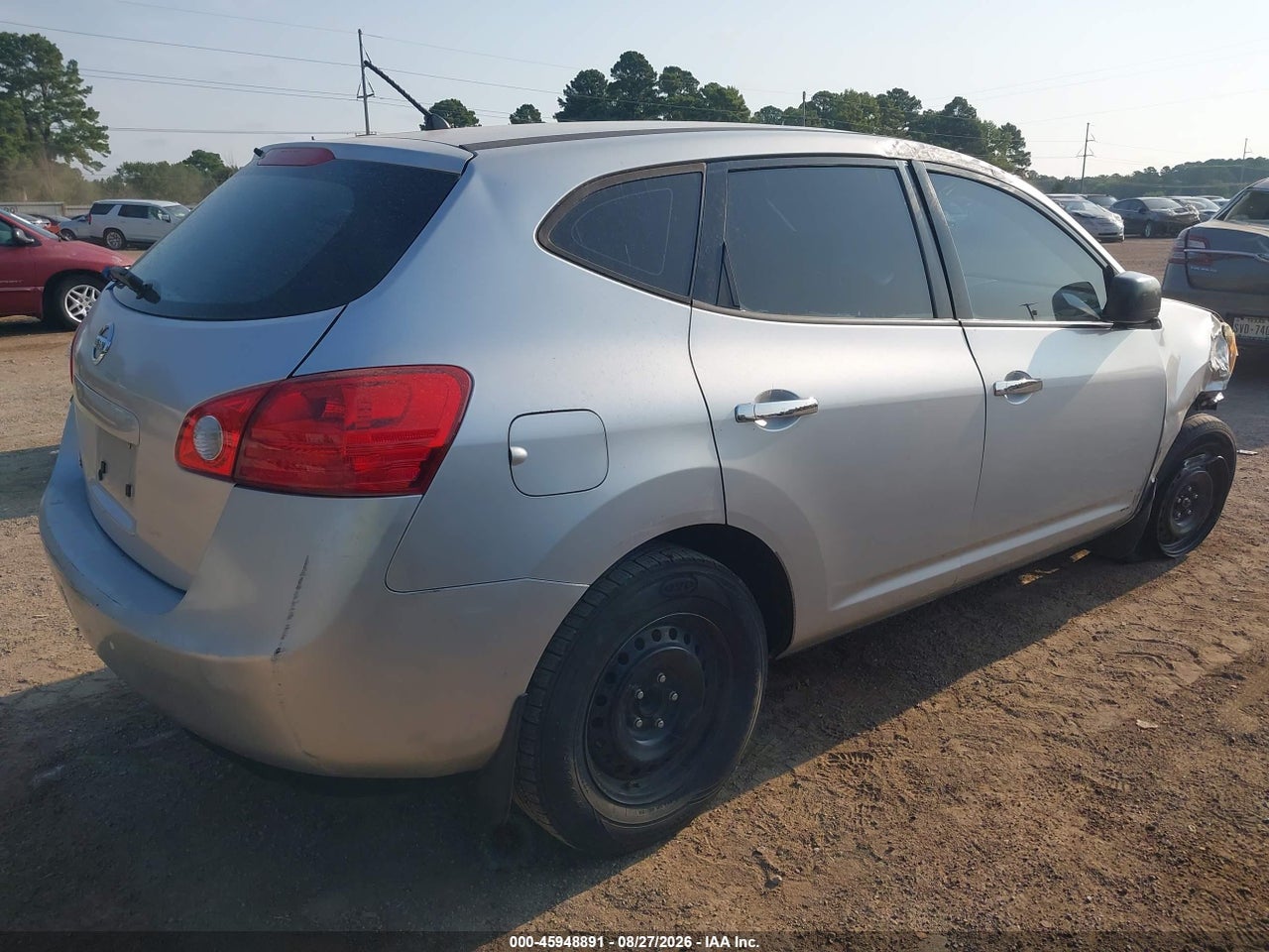 2010 NISSAN ROGUE S · 4/11