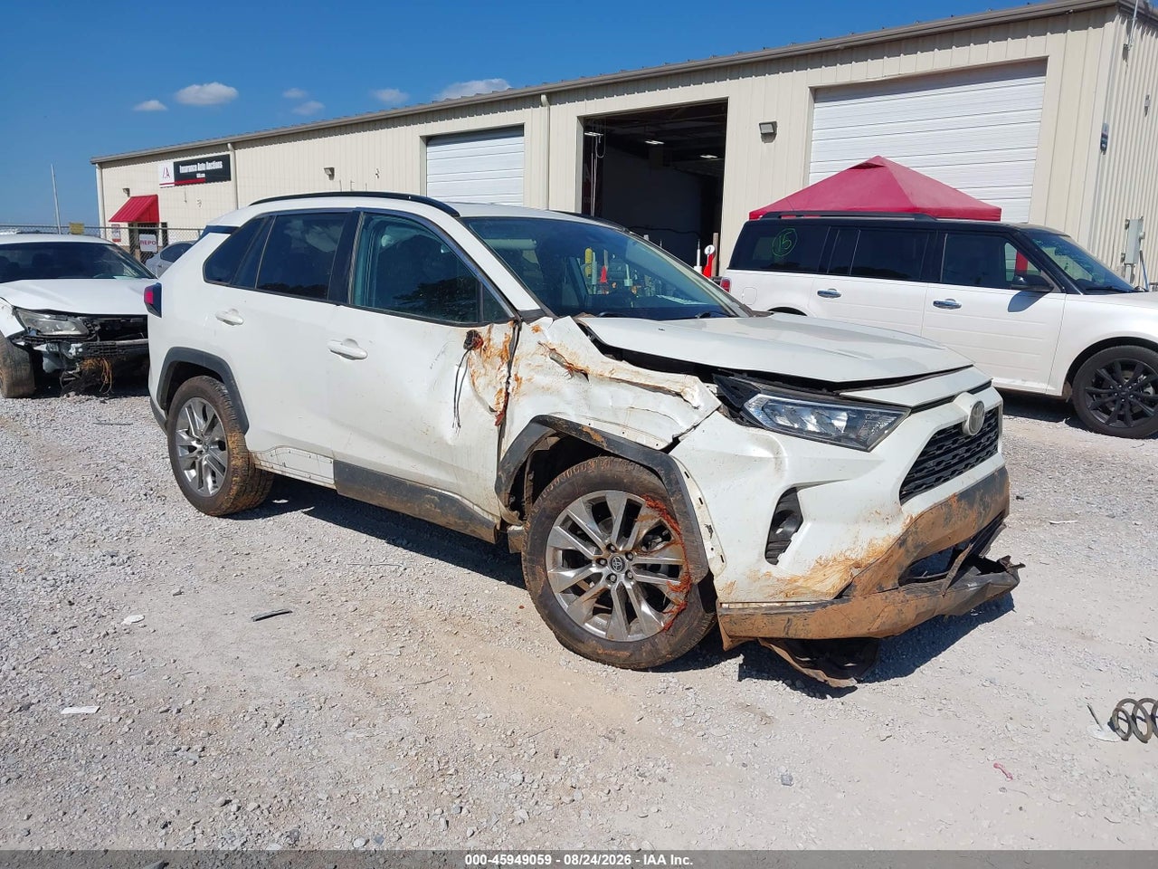 2T3C1RFV5MW****** · 2021 TOYOTA RAV4 XLE PREMIUM