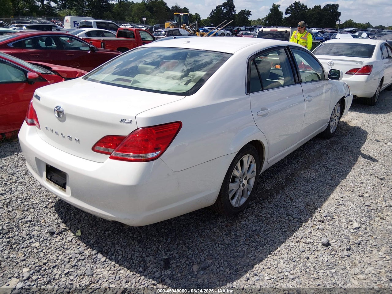 2010 TOYOTA AVALON XLS · 4/11