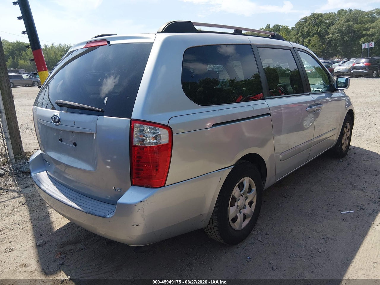 2008 KIA SEDONA LX · 4/6