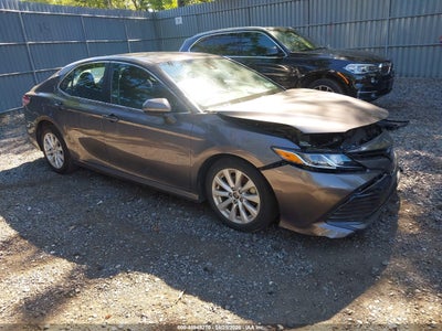 4T1C11AK9LU****** · 2020 TOYOTA CAMRY LE