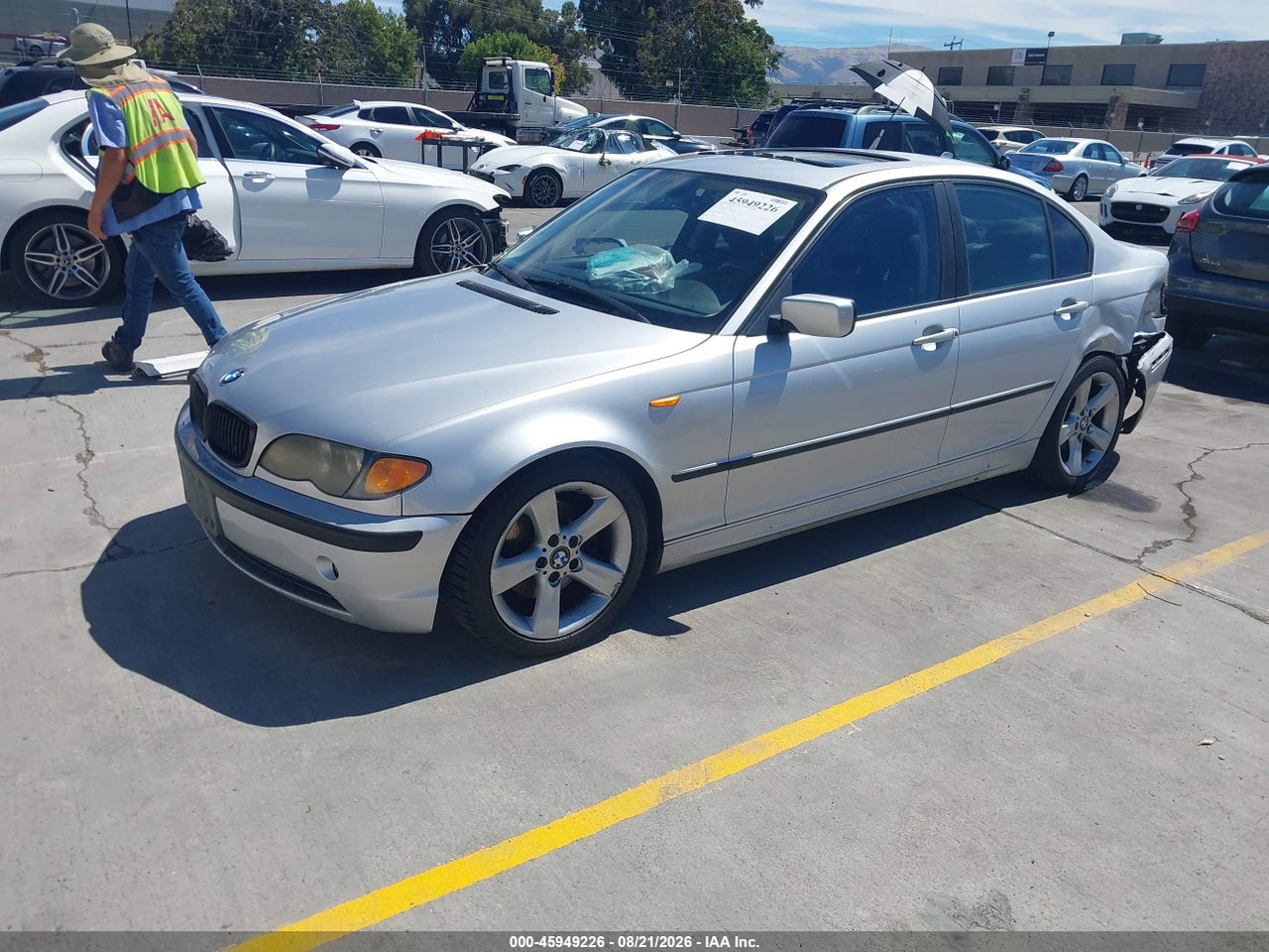 2004 BMW 325I · 2/11