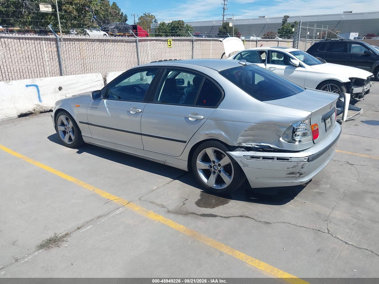 2004 BMW 325I · 3/11