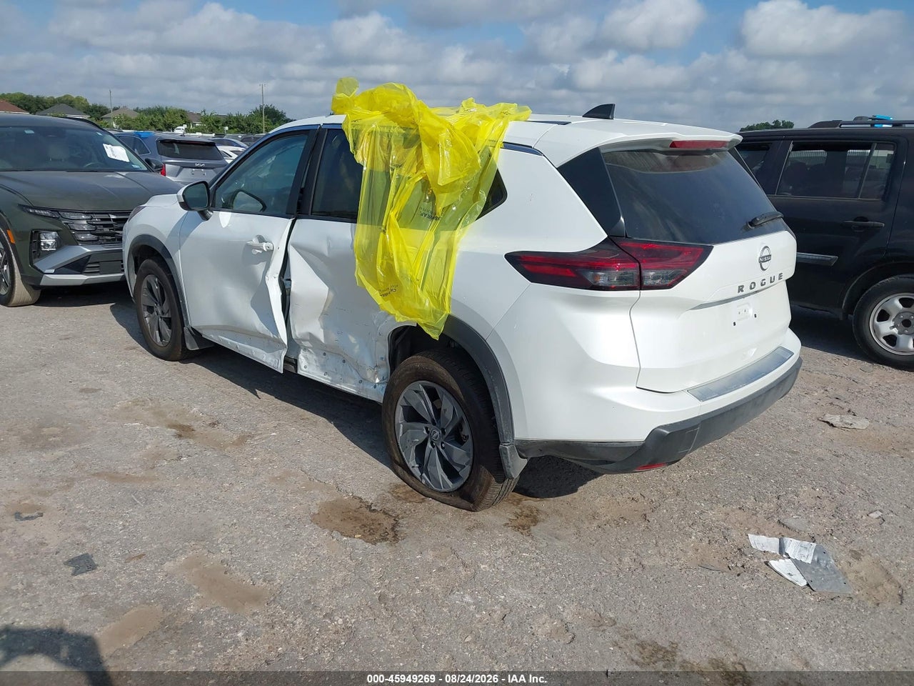 2026 NISSAN ROGUE SV · 3/11