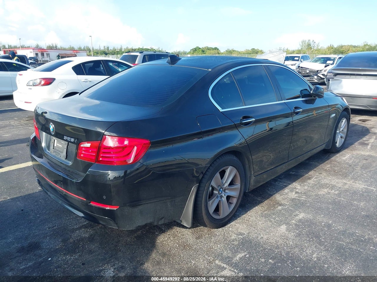 2011 BMW 528I · 4/11