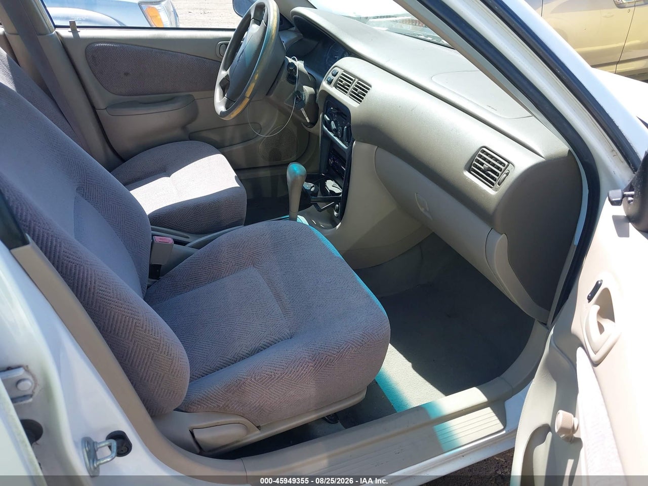 2000 CHEVROLET PRIZM · 5/11