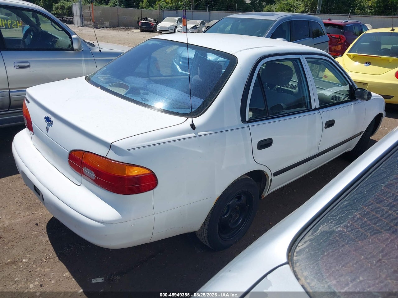 2000 CHEVROLET PRIZM · 4/11