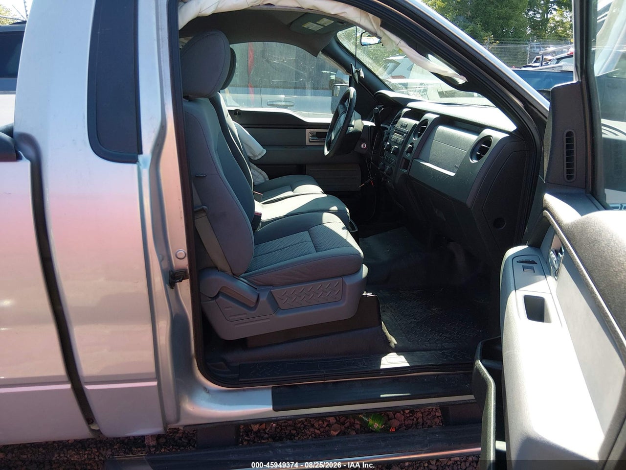 2011 FORD F-150 STX · 5/11
