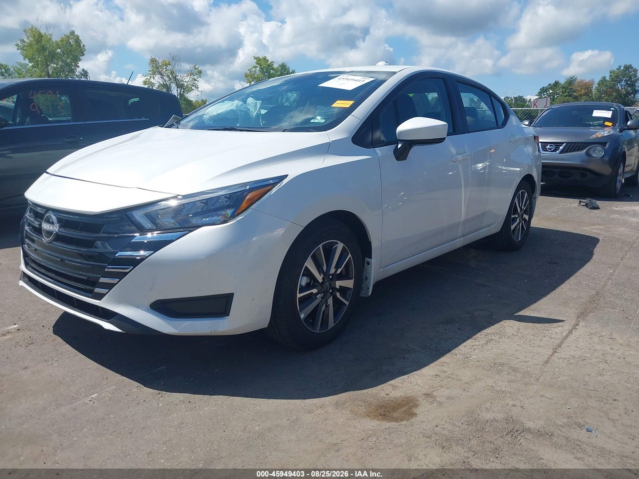 2025 NISSAN VERSA 1.6 SV · 2/11
