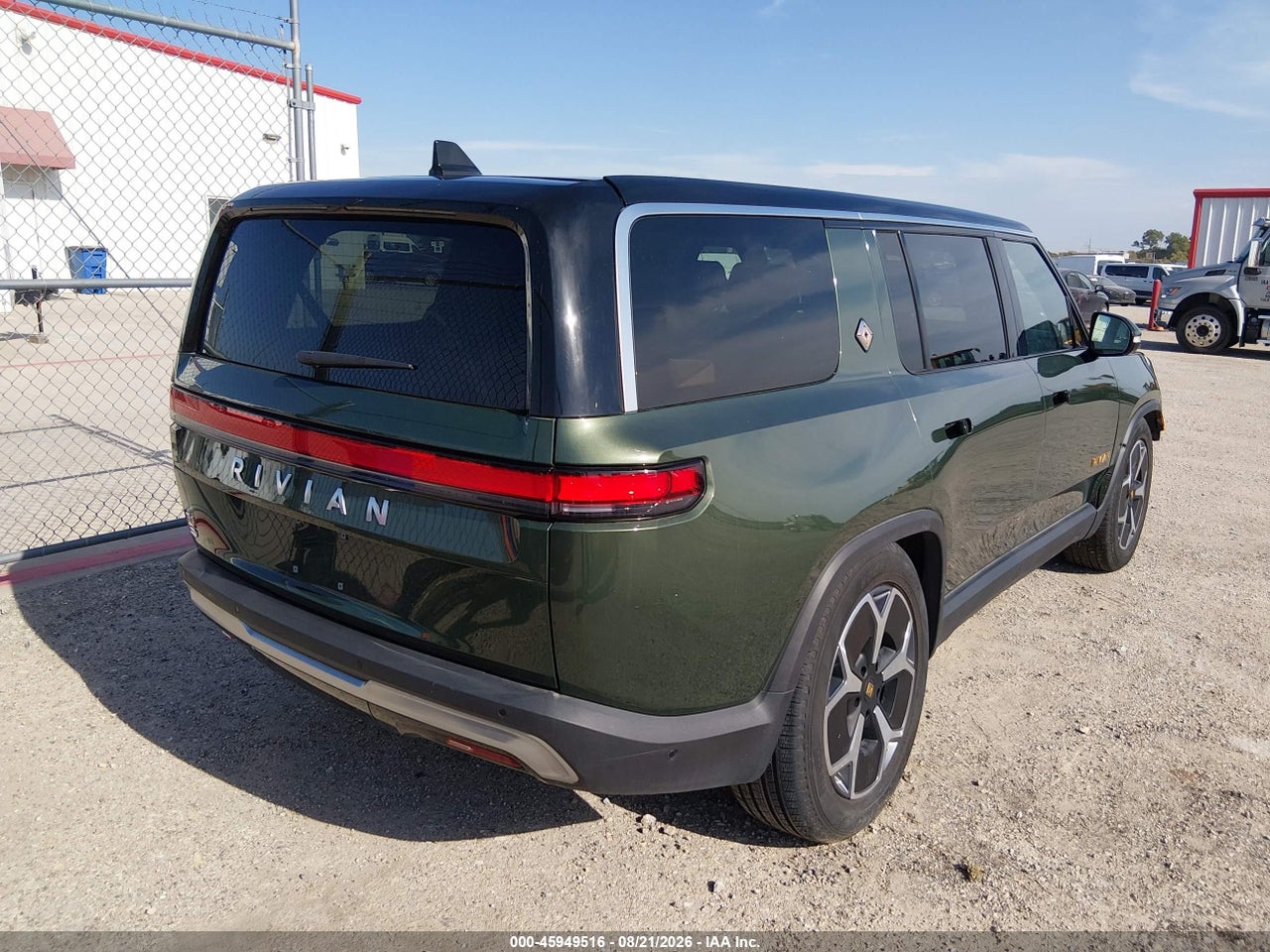 2024 RIVIAN R1S ADVENTURE QUAD MOTOR LARGE PACK · 4/11