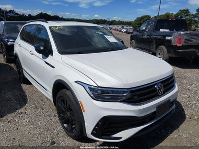 3VV8B7AX4RM****** · 2024 VOLKSWAGEN TIGUAN 2.0T SE R-LINE BLACK