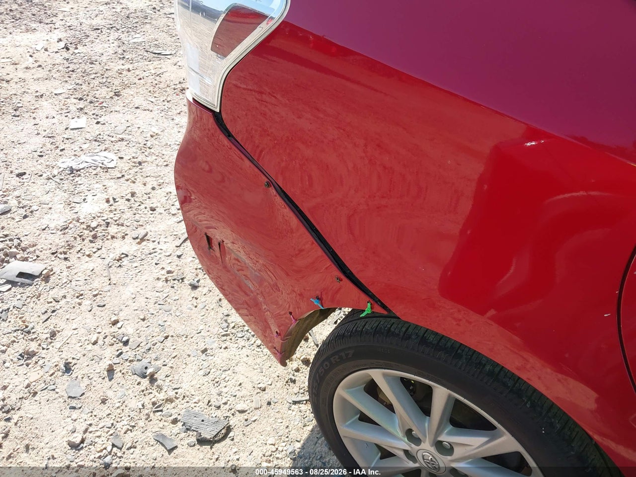 2013 TOYOTA PRIUS V FIVE · 6/11