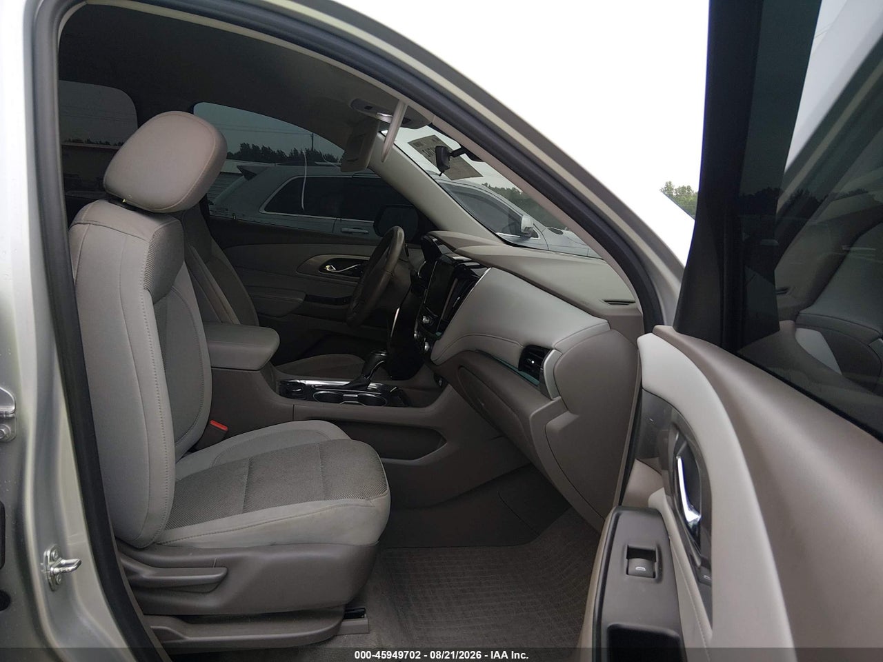 2020 CHEVROLET TRAVERSE FWD LT CLOTH · 5/11