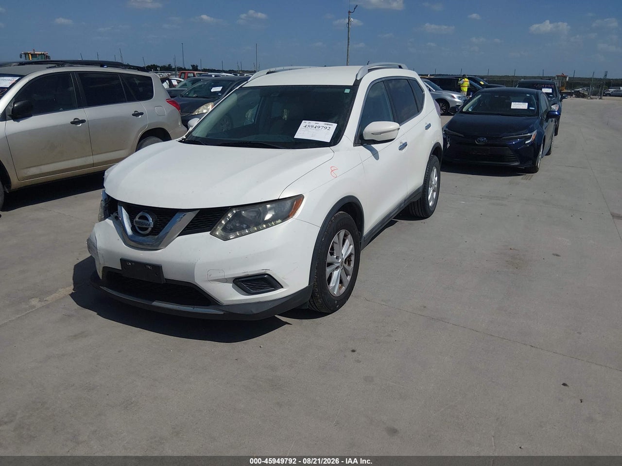 2014 NISSAN ROGUE SV · 2/11