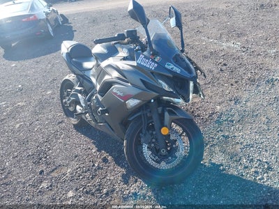 ML5EXEN1XND****** · 2022 KAWASAKI EX650 N