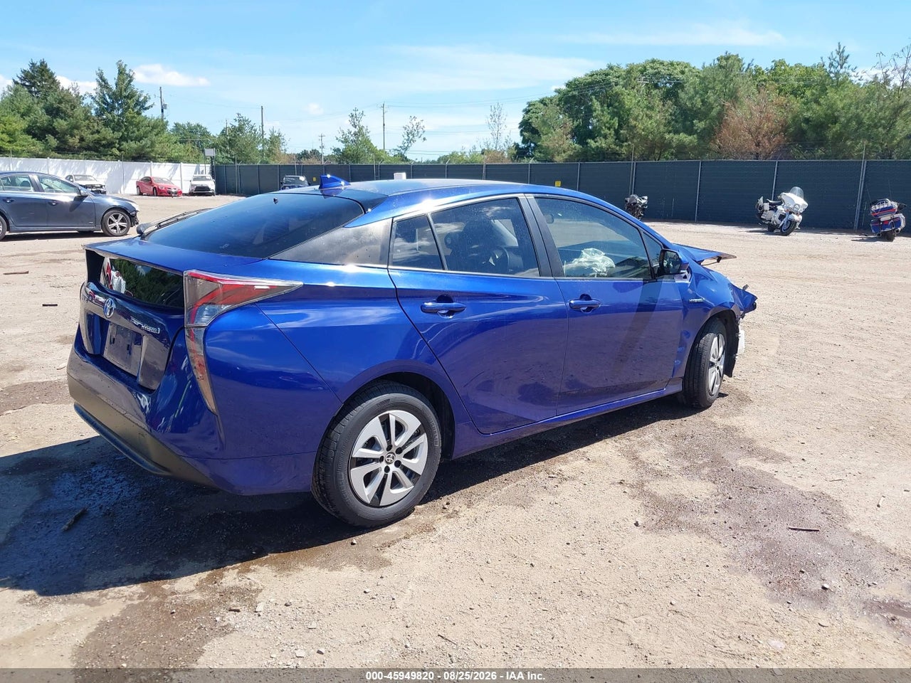 2016 TOYOTA PRIUS THREE · 4/11
