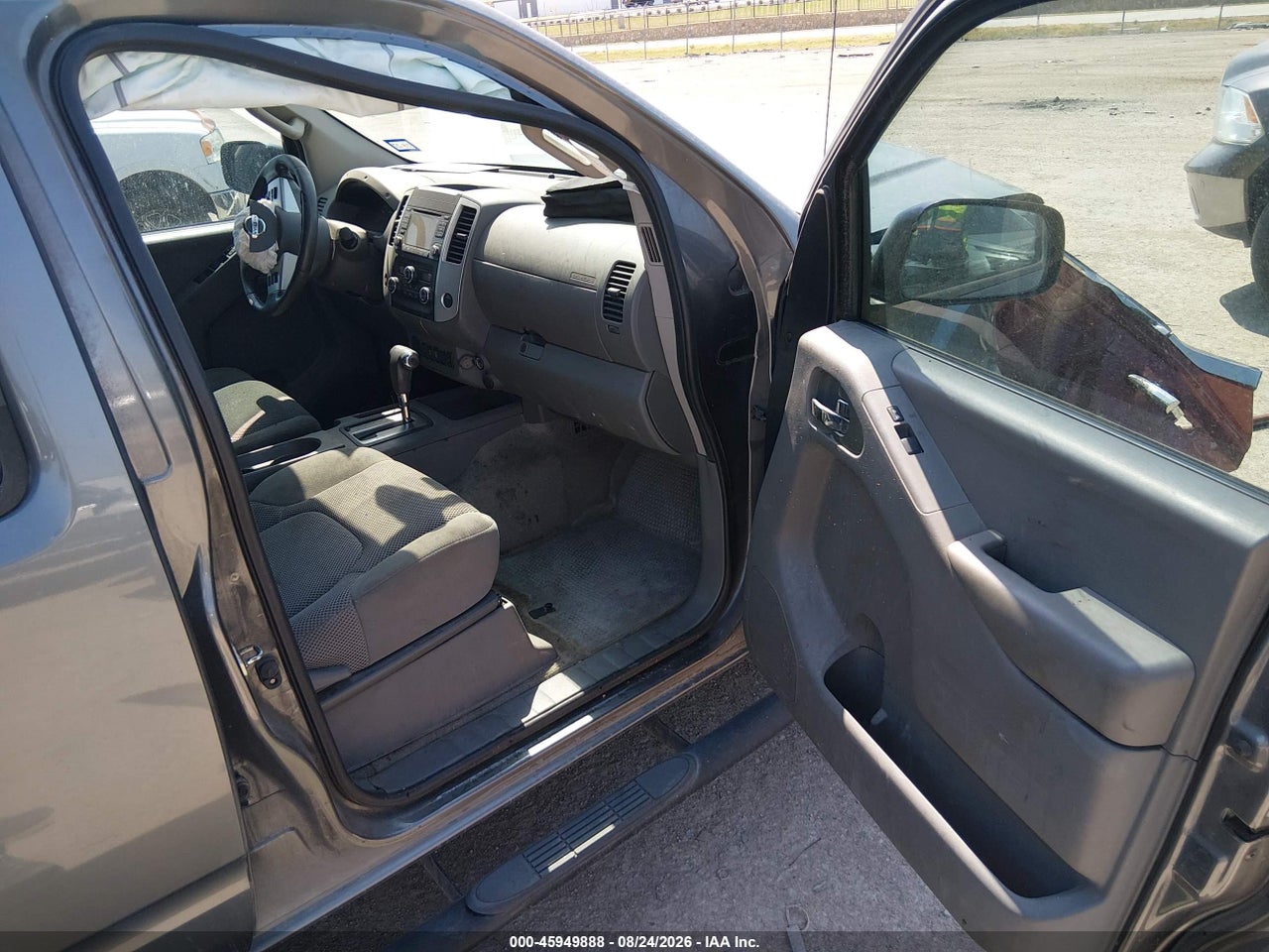 2016 NISSAN FRONTIER SV · 5/10