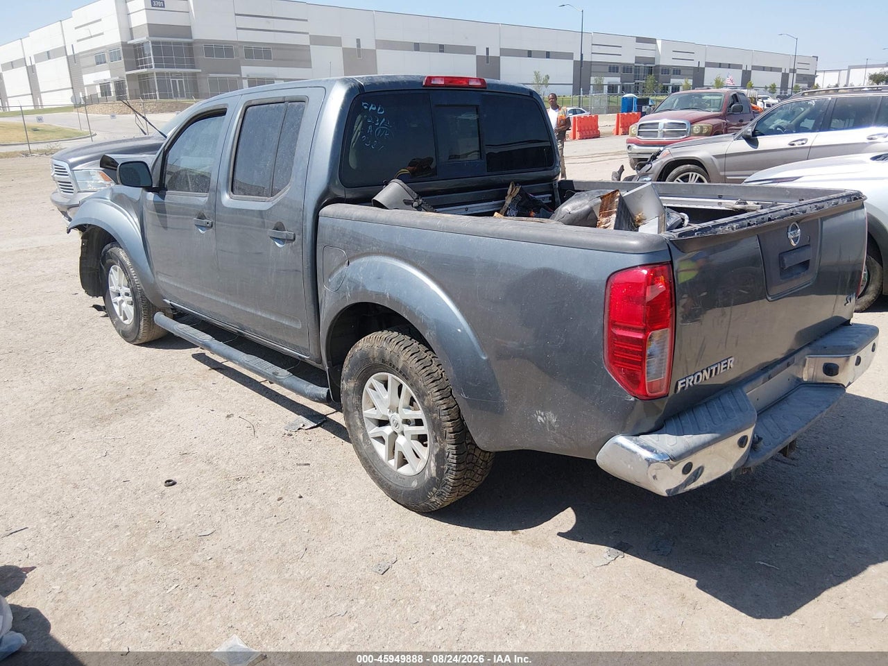 2016 NISSAN FRONTIER SV · 3/10