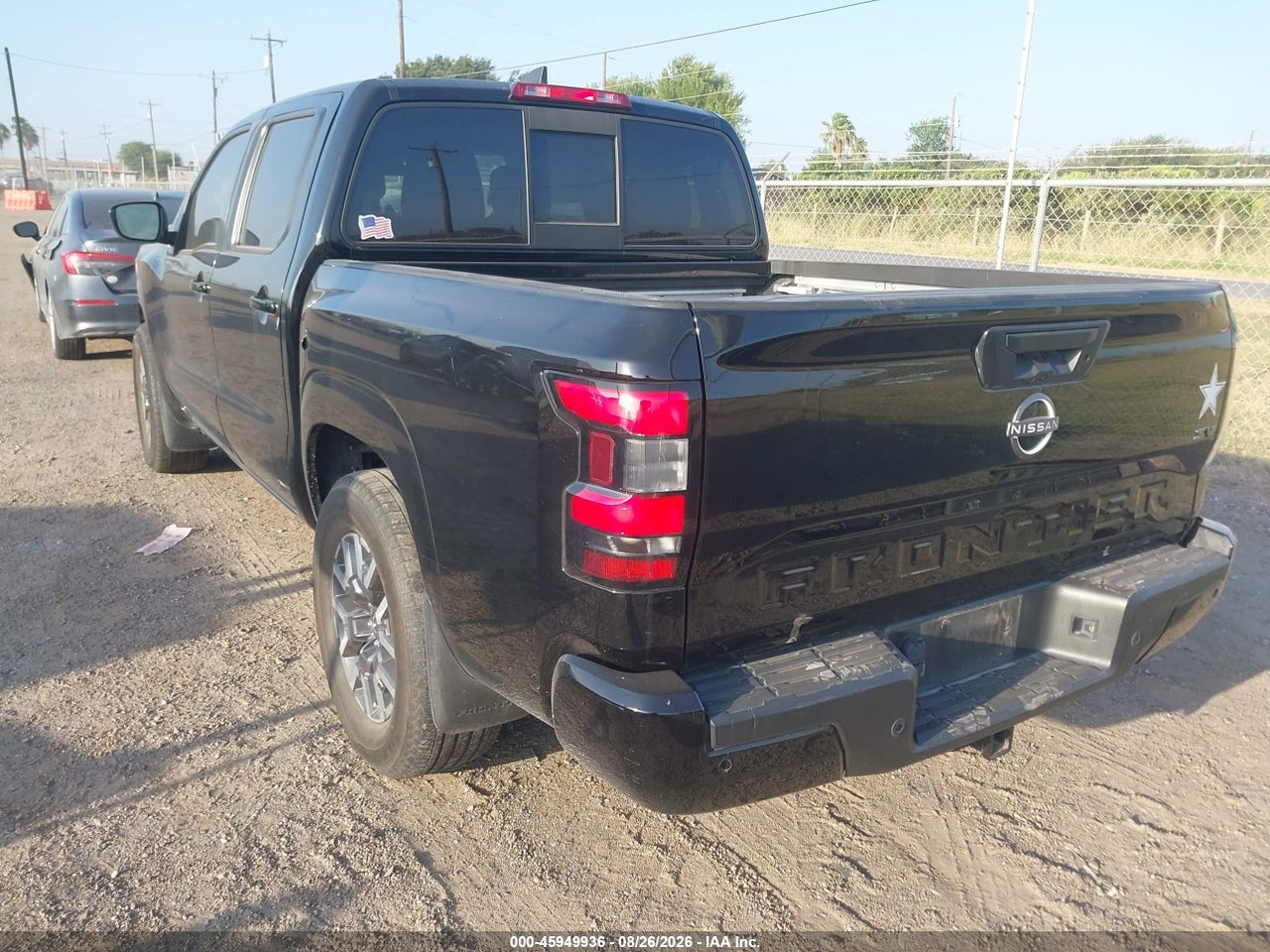 2022 NISSAN FRONTIER SV 4X2 · 3/10