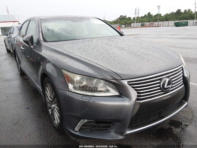 JTHBL5EF4D5****** · 2013 LEXUS LS 460