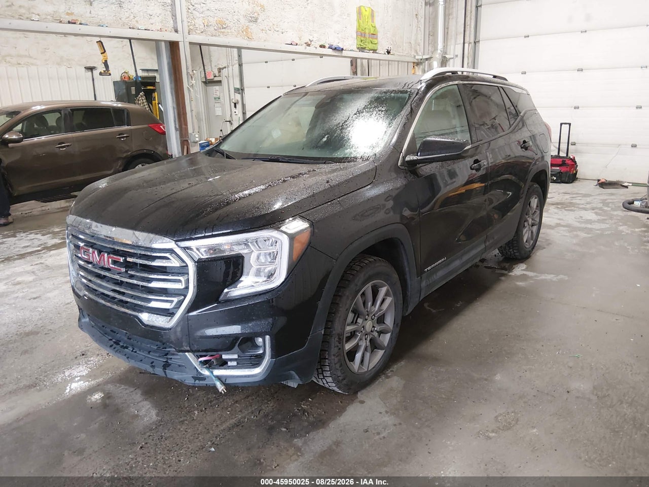 2024 GMC TERRAIN AWD SLT · 2/11